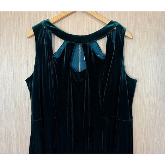 Eliza J Velvet Cutout Dress Womens Size 22W Hunter Green Event Evening Holiday - Picture 3 of 11